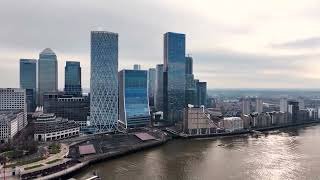 Britain's FTSE-100 index hits 10,000 mark for first time | REUTERS