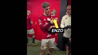 Garnacho is a proud dad 😍