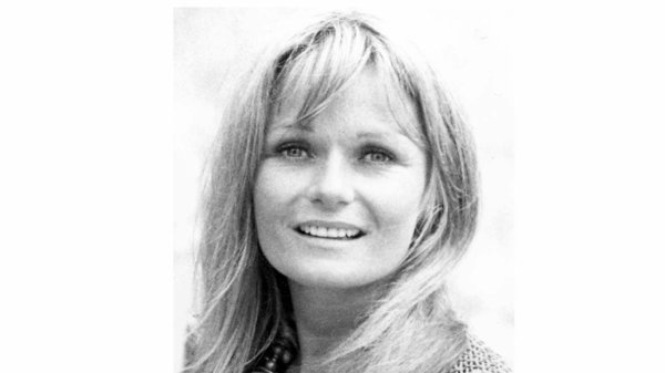 Valerie Perrine, ’Superman  Actress and ’Lenny  Oscar Nominee, Dies at 82