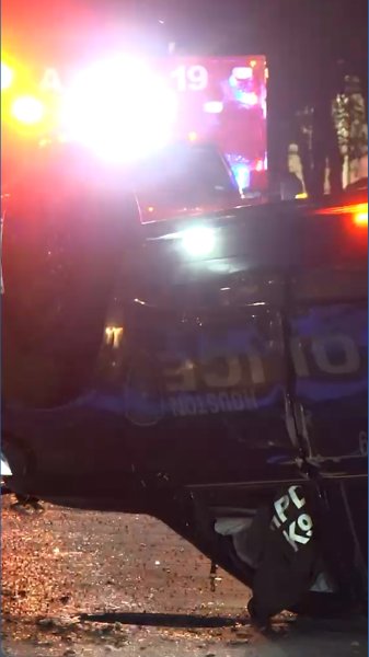 Officer, K-9 recovering after rollover crash while responding to call in downtown Houston, police say