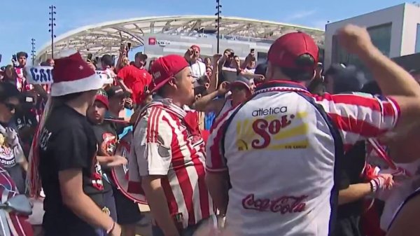 Fiesta en Los Ángeles por el Clásico Tapatío