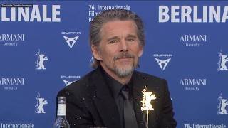 Actor Ethan Hawke to Tilo: "Anything that fights fascism I'm all for"