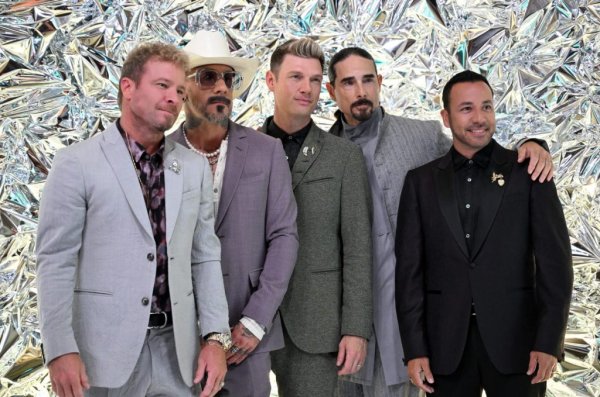 Listen to Bouncy New Backstreet Boys Single ’Bottle Up  in Trailer for ’Paw Patrol: The Dino Movie 