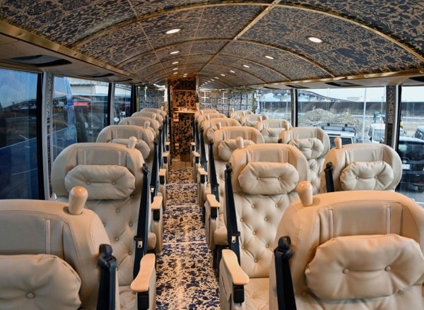 ■優雅な雰囲気演出　瀬戸内周遊ツアー専用の新型車両、神姫バスが公開　水戸岡鋭治さんデザイン

詳細はプロフィール欄...