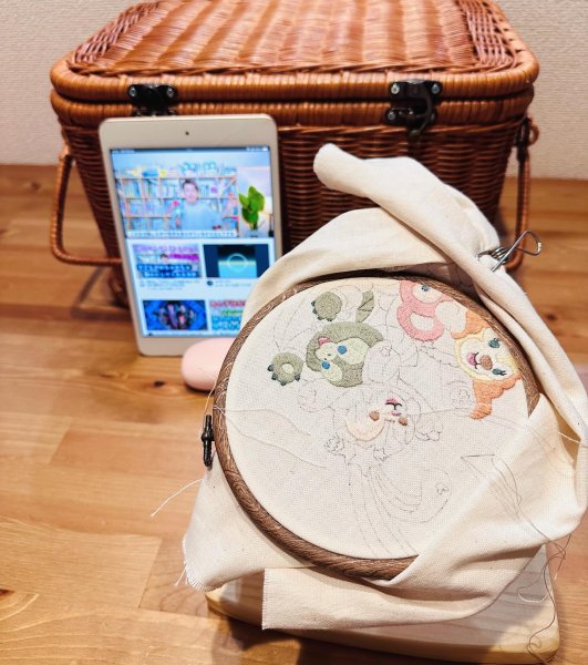 *

刺繍するときは音楽聴きながらが多いけど
最近はてぃ先生 tsenseidayo のYouTube聴いてます🎧...