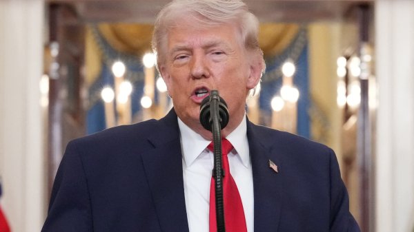 DIRECT. Guerre au Moyen-Orient: Donald Trump affirme que l'Iran sera frappé "extrêmement durement" pendant encore deux à trois semaines