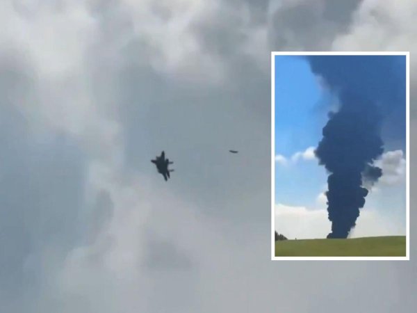 आकाशात रंगला खेळ...! अमेरिकेचे F-15 फायटर जेट थकले, इराणच्या ड्रोनला रोखू शकला नाही...