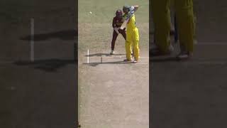 Stunning Catch Gets Perry For A Golden Duck!