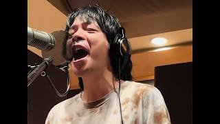 峯田和伸×若葉竜也、魂の一発録り「宣戦布告」熱唱！伝説曲カバーが話題　映画『ストリート・キングダム 自分の音を鳴らせ。』エンディング曲スペシャルMV