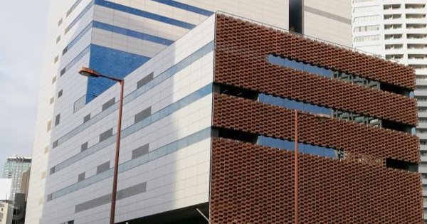 オリコンニュース：ABCテレビ『おは朝』新木曜メンバーらと集合ショット「まじ明るくて安心すぎる」「衣装も可愛い」 | 毎日新聞