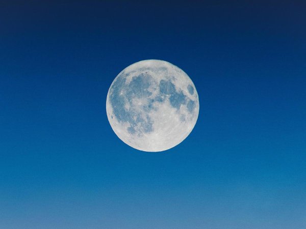 Quelle est la particularité atypique de la pleine lune rose d’avril dans votre quotidien ?