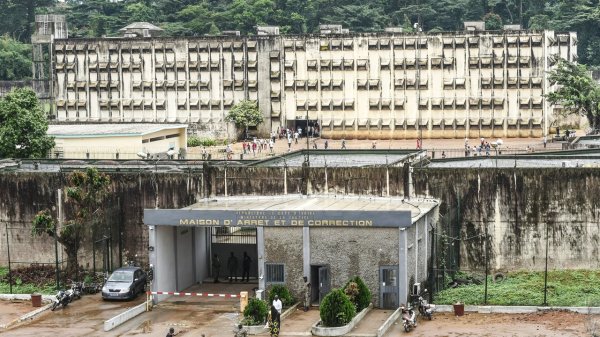 Côte d’Ivoire : au Pôle pénitentiaire d’Abidjan, la vie suspendue des opposants prisonniers