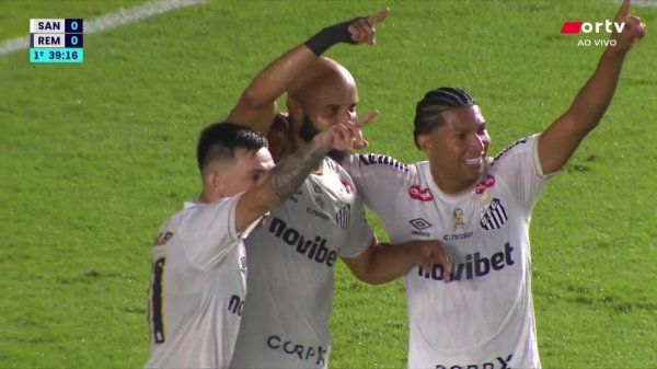 Aos 39 min do 1º tempo - gol de dentro da área de Thaciano do Santos contra o Remo