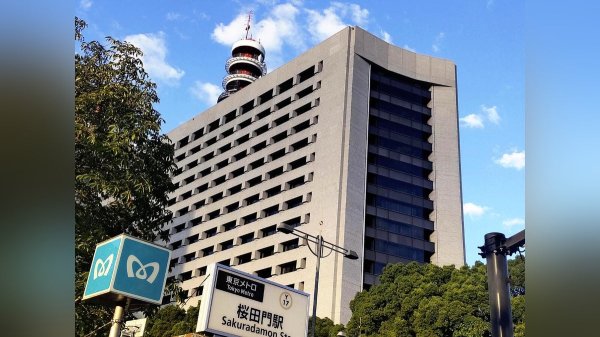 練馬区のマンションに男２人押し入り、現金８０００円奪い逃走…強盗事件として捜査