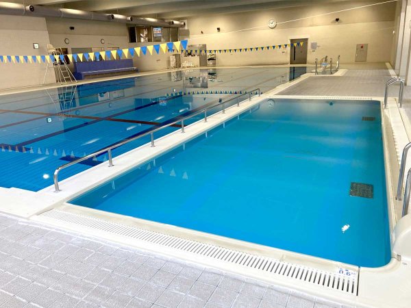 調和小学校屋内プールの幼児用プール