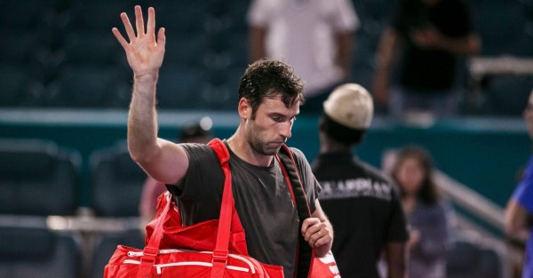 Marrakech: Halys tombe de très haut