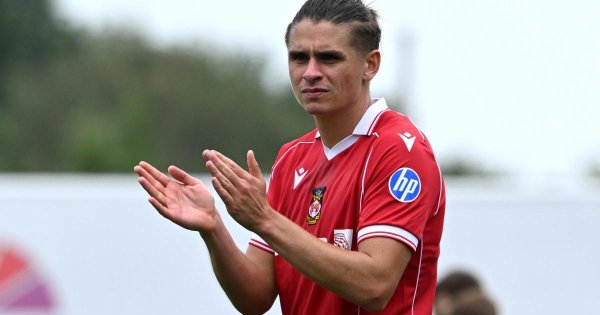 Midfielder Dobson says Swansea defeat was turning point for Wrexham AFC