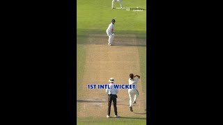 Debut Delight! Anshul Kamboj Dismisses Duckett in the 90s | #ENGvIND