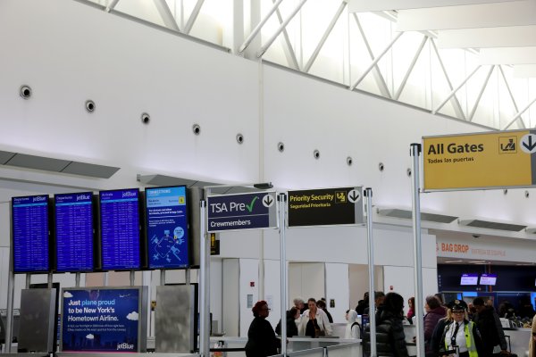 [April Fools’ Day] TSA To Require Clear Carry-On Bags