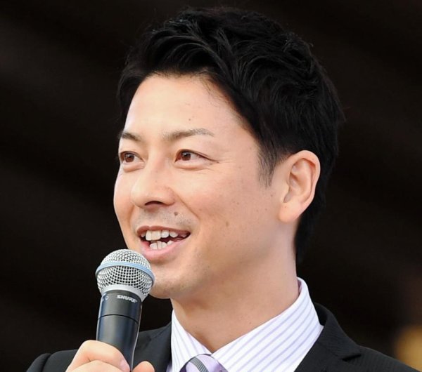 元テレ朝アナ富川氏　芸能界入りのイケメン長男の高校卒業報告　親子ショットも反響「愛する息子２人に囲まれて」/デイリースポーツ online