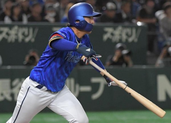 ＤｅＮＡ・度会　死球判定も自らファウルと申告　球審が判定を変更する珍事/デイリースポーツ online