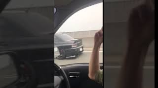 高速道路を走る遅いランエボ