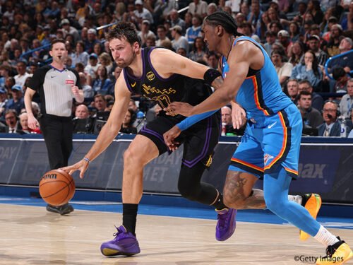 NBA docomo | レイカーズがウェスト首位サンダーに完敗… ルカ・ドンチッチ負傷交代のアクシデントも発生