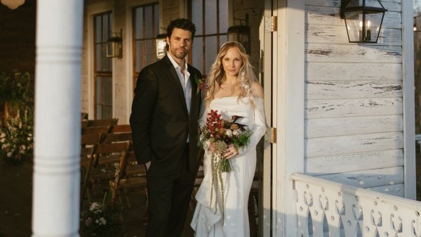 Candice King and Steven Krueger’s Elopement at a Tiny Tennessee Chapel Was a Family Affair