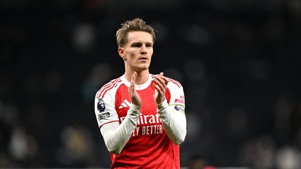 Team news: Odegaard and Dowman start v Southampton