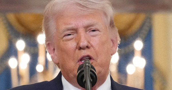  「壊滅」誇ったトランプ氏に疑義　戦闘機撃墜、米国内で反発も | 毎日新聞