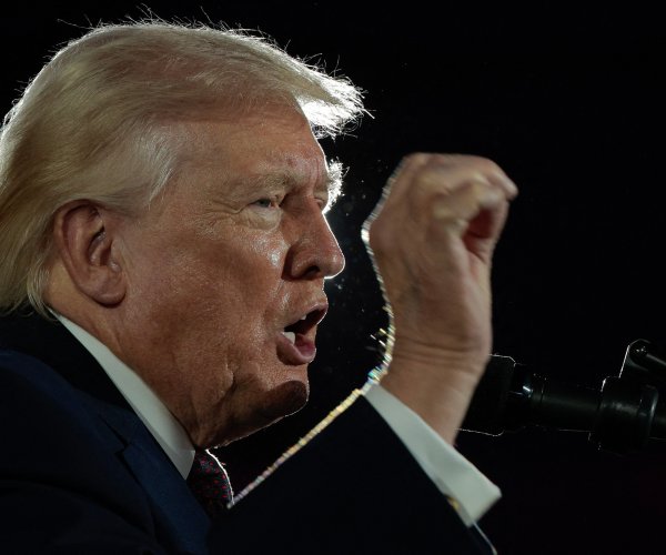 Guerre au Moyen-Orient : l'Iran rejette le nouvel ultimatum de Donald Trump qualifiant de "stupides" ses menaces de "déchaîner les enfers" sur eux