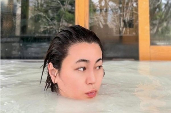 【 氷川きよし 】　温泉でリラックス　「心身ともにパワーチャージフルMAX」「大好きな場所」（TBS NEWS DIG）｜ｄメニューニュース