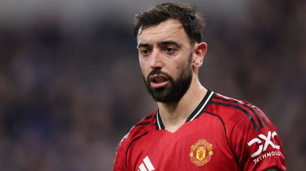Bruno Fernandes tells Man Utd to sign star midfielder with same name as his replacement | Goal.com UK