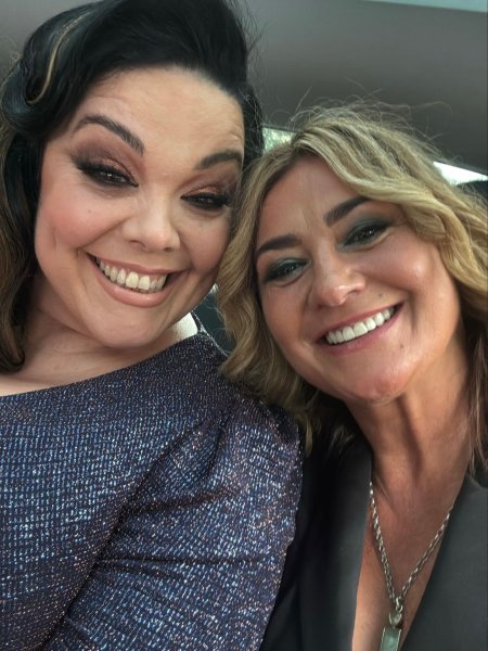 💛💛💛Love ya babes 💋💋💋 nataliejrobbofficial here’s us on ou...