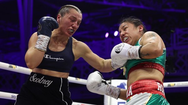 Dubois vs Harper, Scotney vs Flores LIVE! Fight updates, results, undercard and highlights from women's boxing bill at Olympia