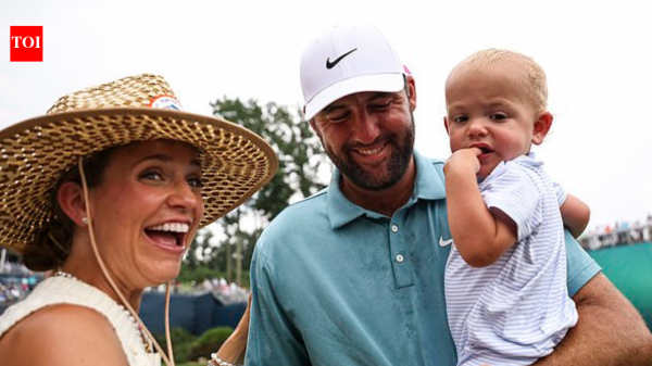 World No 1 golfer Scottie Scheffler shares surprise news of second child before stepping into the Masters with 9 day old Remy | International Sports News - The Times of India