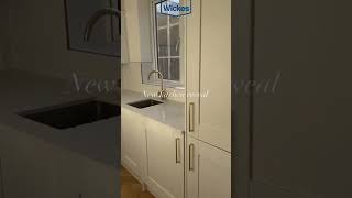 This customer's kitchen is giving classy & glamorous! 😍💕 #WithWickes #wickes #kitchen #diy #white