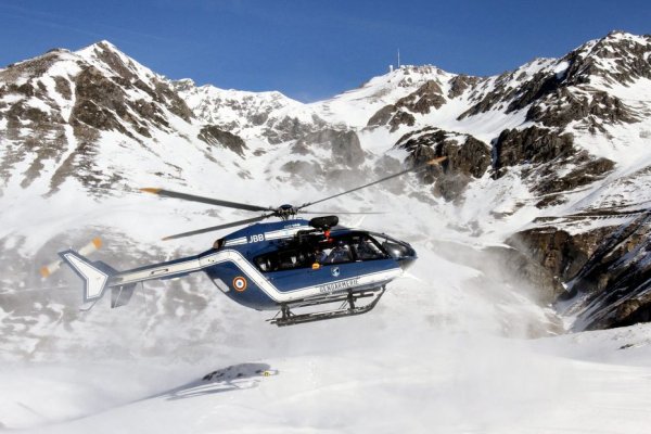 "L'avalanche a tout emporté sur 600 mètres", un skieur de randonnée perd la vie, enseveli sous une coulée de neige de grande ampleur 