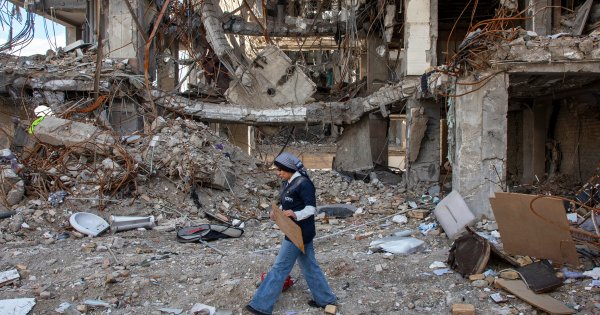 Live updates: U.S. strikes Kharg Island, official say; Trump doubles down massive attack threats