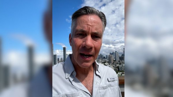 US strikes military targets on Iran’s Kharg Island | CNN