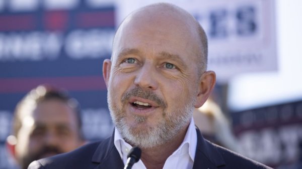 Trump endorses Republican Steve Hilton in California governor’s race | CNN Politics