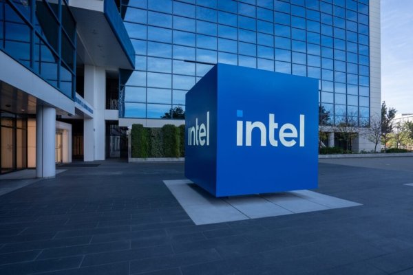 What’s Going On With Intel Stock Tuesday? - Intel (NASDAQ:INTC)