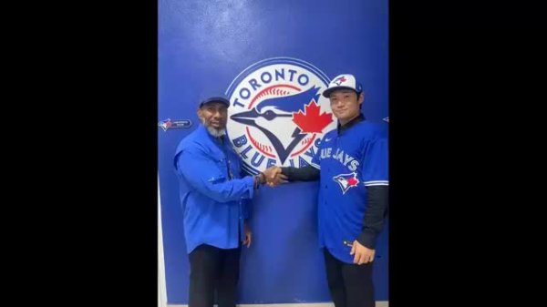 ブルージェイズと契約、元高知FDの右腕・金城朋弥「サイ・ヤング賞投手になりたい」（高知さんさんテレビ） - Yahoo!ニュース