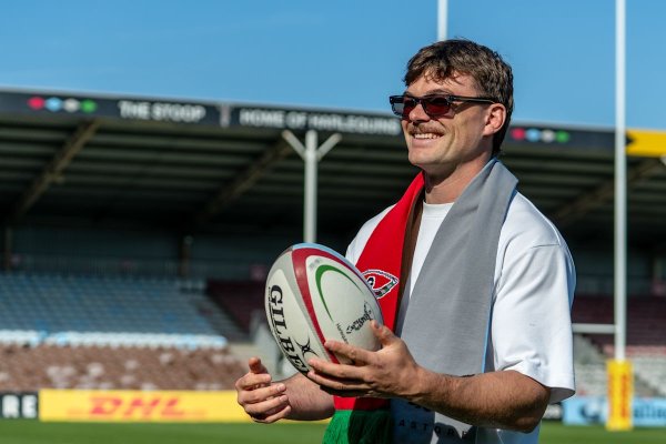 Furbank signs for Quins