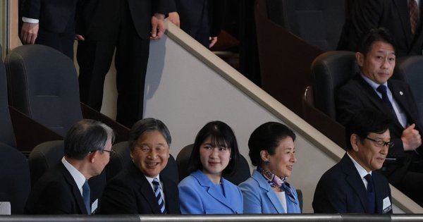 「愛子天皇は認めない」高市発言で「皇室崩壊」か