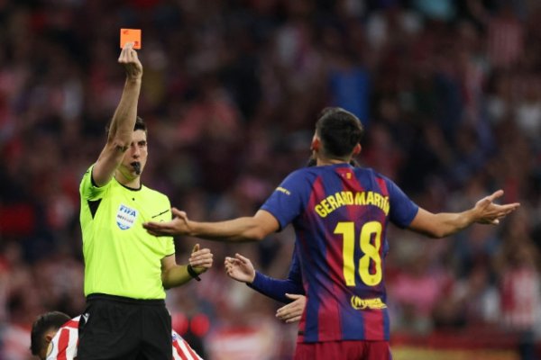 公式が誤審認め「退場となるべきだった」　レッドカード→イエローに変更…現地報道「重大なラフプレー」（FOOTBALL ZONE）｜ｄメニューニュース