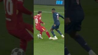 Dembélé nutmeg! 🤯