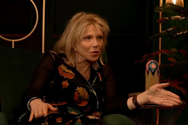Courtney Love Asks Dave Grohl to ‘Man Up’ & Tell His ‘Straight White Male’ Fanbase to Stop Picking on Her