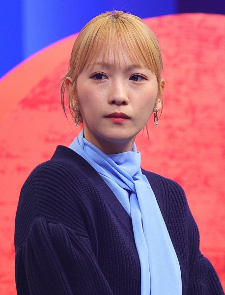 川栄李奈、離婚…廣瀬智紀と結婚生活7年で　すれ違い原因か　2人の子供は「共同親権」に（スポニチアネックス） - Yahoo!ニュース