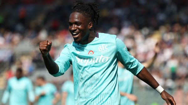 Bologna star Rowe dreaming of World Cup spot